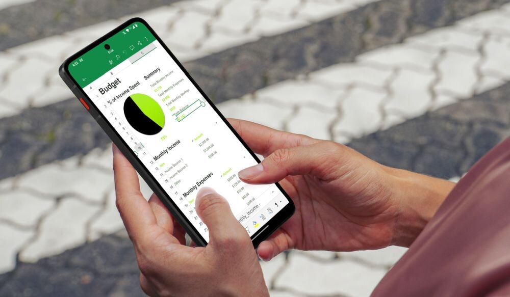SMARTFON THINKPHONE BY MOTOROLA ekran bateria aparat procesor ram pamięć pojemność rozdzielczość zdjęcia filmy opis dane cechy blokady system łączność wifi bluetooth obudowa szkło odporność porty muzyka transfer sieć przekątna matryca waga czujniki oled amoled ips