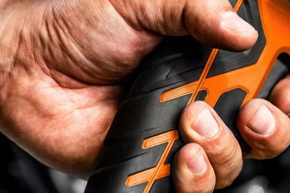 Klucz udarowy NEO 04-720 komfortowy design uchwyt długość  komfort pracy użytkowanie instalacja pneumatyczna Długość przewodu zasilającego