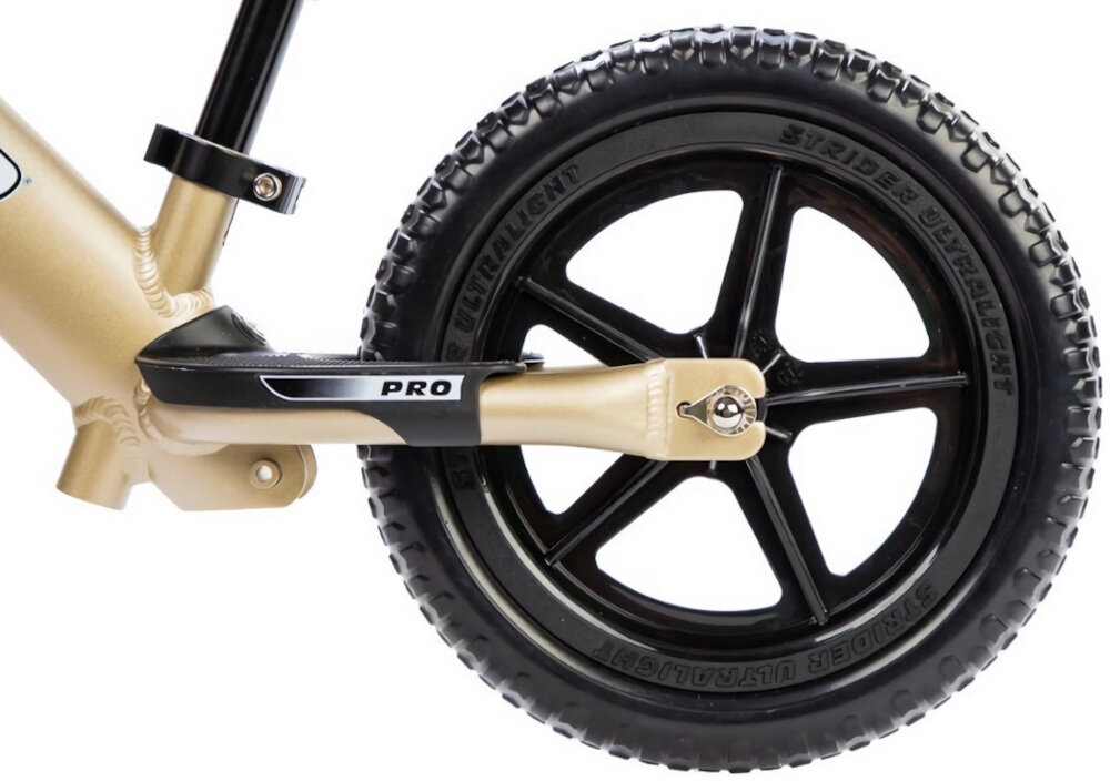 Rowerek biegowy STRIDER Pro 12 ST-P4GD Złoty koła 12-calowe formowane piankowe ultralekkie nie wymagają pompowania znakomita przyczepność zwrotność na każdej nawierzchni