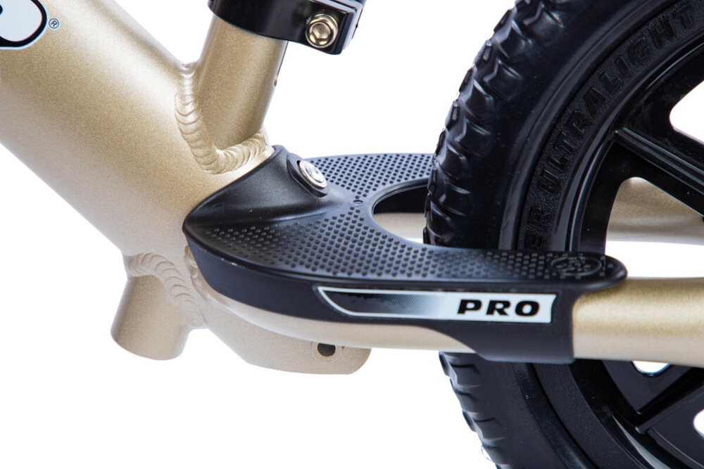 Rowerek biegowy STRIDER Pro 12 ST-P4GD Złoty długa zabawa komfort wyprofilowany podnóżek antypoślizgowa nawierzchnia