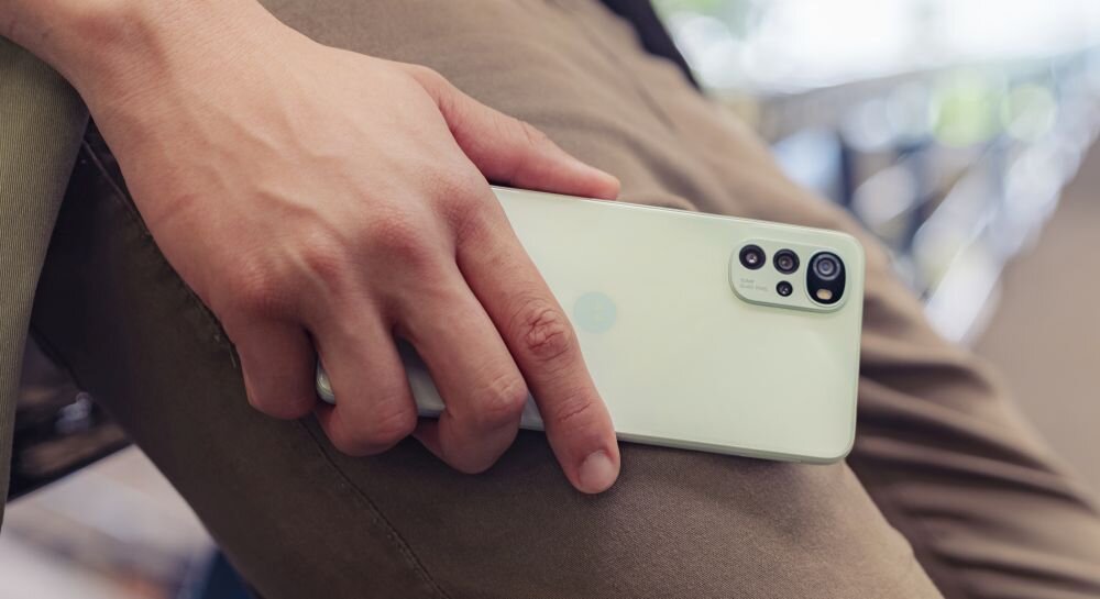 Smartfon MOTOROLA Moto G22  ekran bateria aparat procesor ram pamięć pojemność rozdzielczość zdjęcia filmy opis dane cechy blokady system łączność wifi bluetooth obudowa szkło odporność porty muzyka transfer sieć przekątna matryca waga czujniki