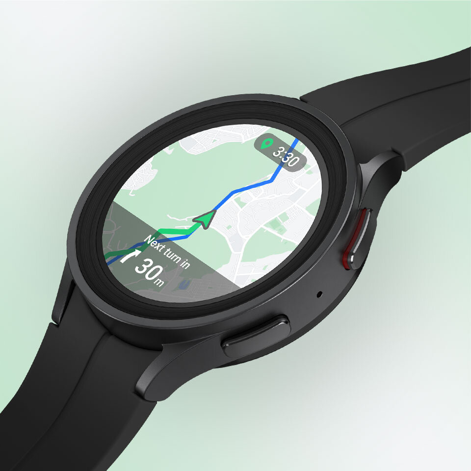 Wyraźna nawigacja z systemem powiadomień głosowych i wibracyjnych