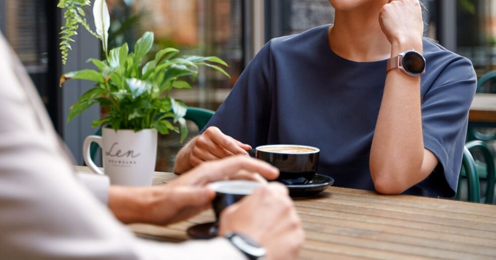 Smartwach GARETT Classy ekran bateria czujniki zdrowie sport pasek ładowanie pojemność rozdzielczość łączność sterowanie krew puls rozmowy smartfon aplikacja