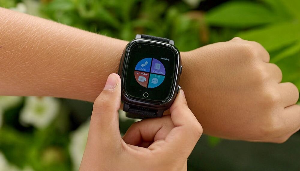 Smartwatch GARETT Kids Sun Pro 4G ekran bateria czujniki zdrowie sport pasek ładowanie pojemność rozdzielczość łączność sterowanie krew puls rozmowy smartfon aplikacja