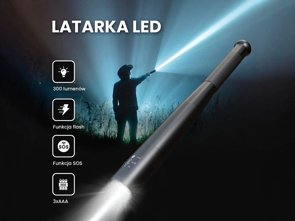 Latarka EXTRALINK Combat EFL-1101, 300lm, tryby, zasięg, LED, osoba stoi w mroku oświetlając przestrzeń, obok zalety latarki w logotypach
