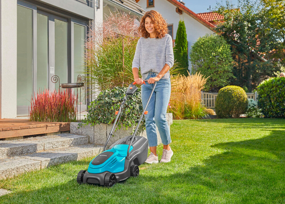 Kosiarka akumulatorowa GARDENA PowerMax 30-18V P4A 14630-20 kompaktowa do niewielkich trawników do 150 m2 wygody uchwyt niski ciężar 8,6 kg prosta bezproblemowa