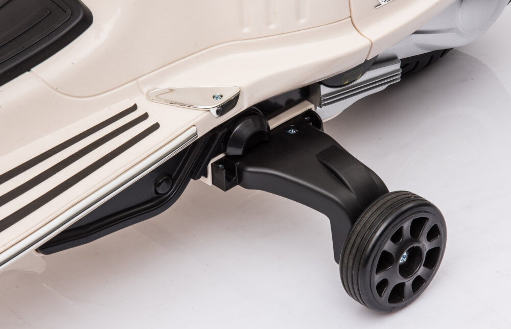 Motorek elektryczny SUN BABY Scooter Vespa Biały dwa kolka z wysokiej jakosci tworzywa sztucznego gruby bieznik dwa kolka boczne ochrona przed wywroceniem sie motorka na bok