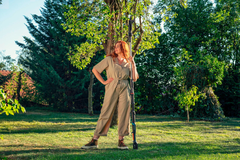 Nożyce do gałęzi GARDENA HighCut 250-18V P4A 14774-55 do cięcia gałęzi drzew i krzewów waga 3,8 kg pewnie leży w dłoniach dwuczęściowy wał