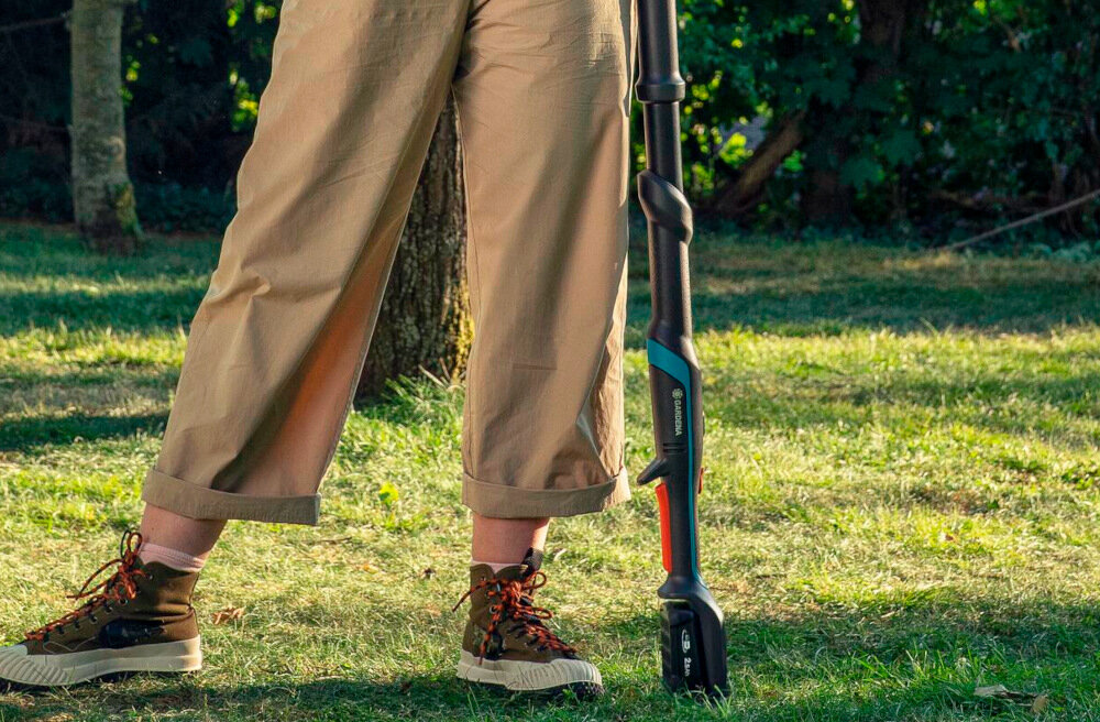 Nożyce do gałęzi GARDENA HighCut ergonomiczny uchwyt perfekcyjnie wyważony antypoślizgowy materiał