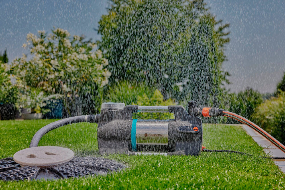 Pompa do wody GARDENA Silent Comfort 09058-20 6300 elektryczna silnik o wysokiej efektywnosci energetycznej moc 1050 W