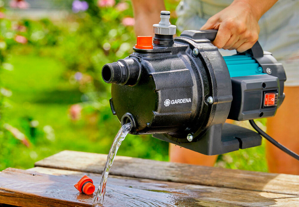 Pompa do wody GARDENA 3000-4 9010-29 elektryczna solidna konstrukcja wysokiej jakosci materialy zintegrowany uchwyt