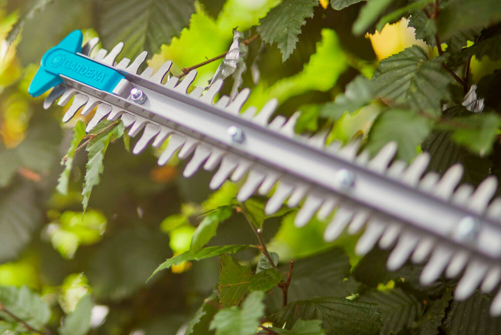 Nożyce do żywopłotu GARDENA EasyCut 40-18V P4A 14733-20 akumulatorowe ostrze osłona końcówki noża