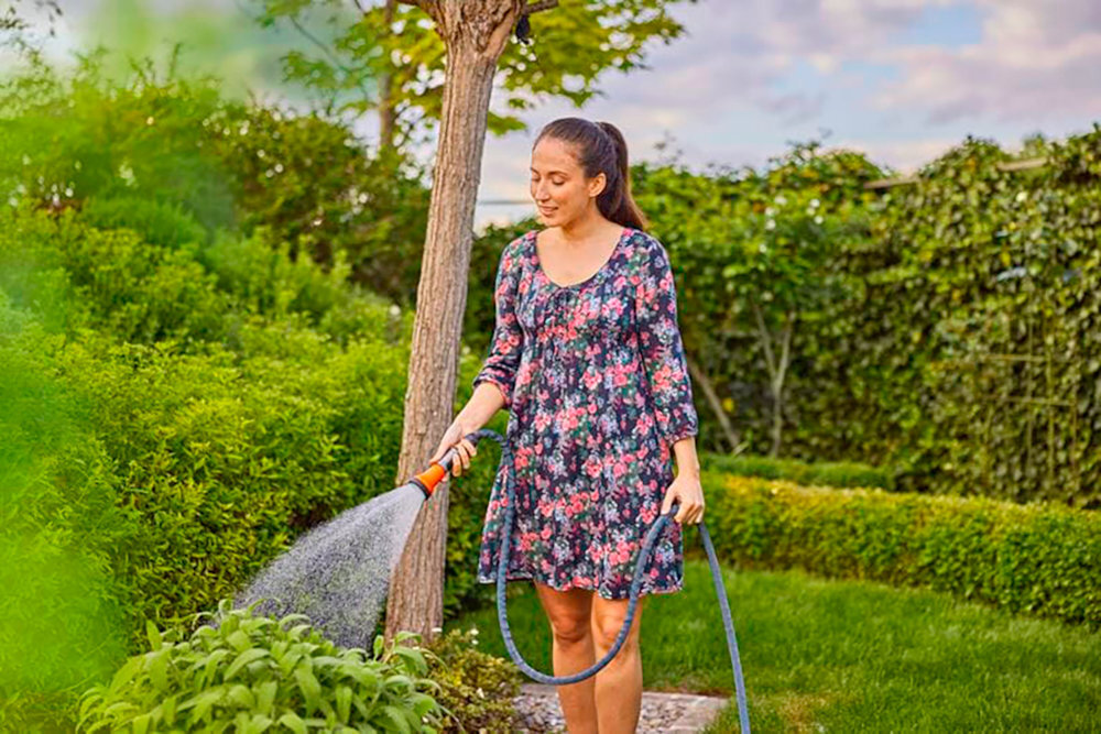 Wąż ogrodowy tekstylny GARDENA Liano Xtreme zestaw 1-2 cala 30 m 18477-20 higiena wydajnosc specjalna konstrukcja wnetrza zapobiega osadzaniu sie glonow czysta woda bezpieczna dla roslin