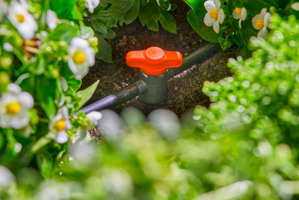 Zestaw do nawadniania roślin GARDENA Micro-Drip-System 13016-20 zawory regulacyjne dostosowują ilość wody ukierunkować oszczędność wody poziom nawodnienia do wymogu rabaty