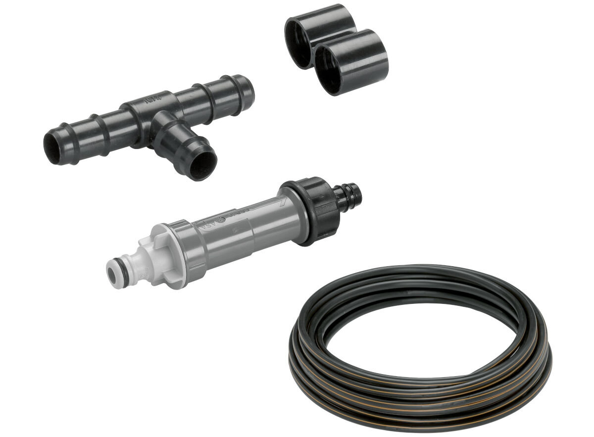 Linia kroplująca GARDENA Micro-Drip-System 01389-20 (50 m), emitery, samoczyszczące, osad, gromadzenie, na białym tle zawartośc całego pakiety linii kroplującej