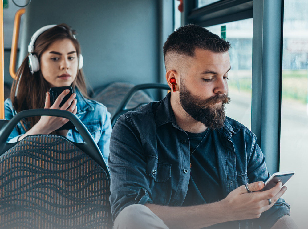 Słuchawki douszne 4SMARTS SkyBuds Lucid design komfort lekkość dźwięk jakość wrażenia słuchowe ergonomia lekkość sport aktywność podróże czas pracy działanie akumulator