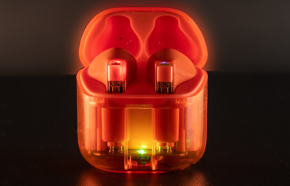 Słuchawki douszne 4SMARTS SkyBuds Lucid design komfort lekkość dźwięk jakość wrażenia słuchowe ergonomia lekkość sport aktywność podróże czas pracy działanie akumulator