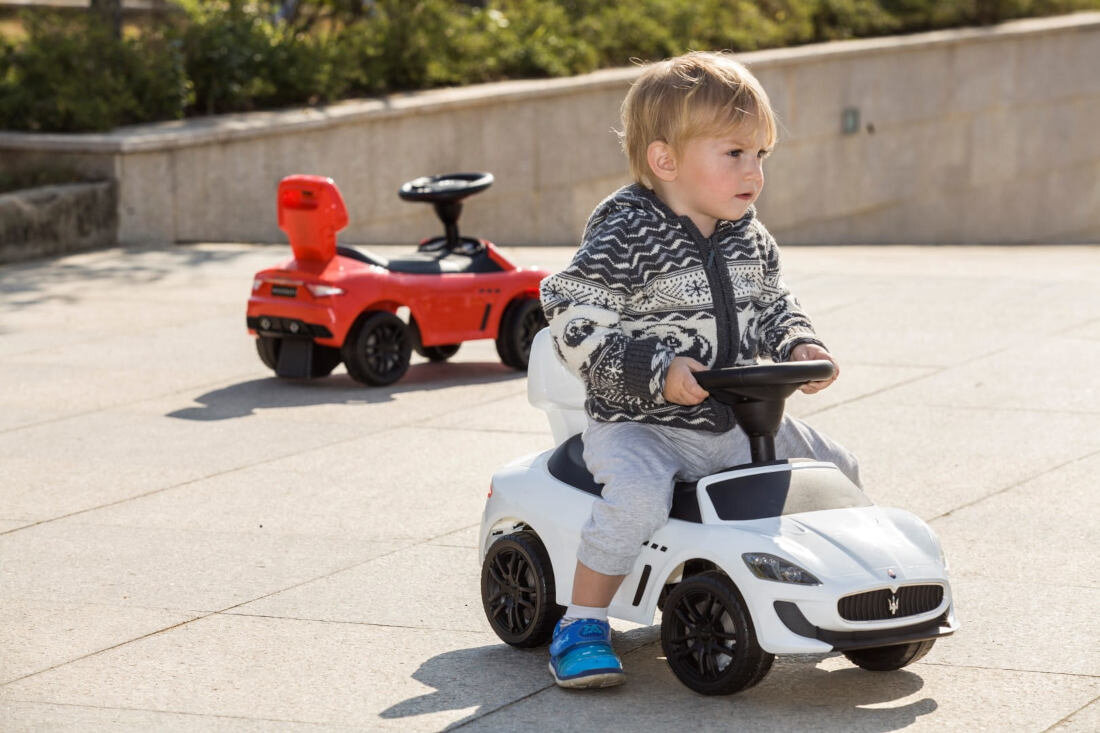 Jezdzik SUN BABY Maserati Grancabrio MC Czerwony przeznaczenie spacery jazda uzytkowanie