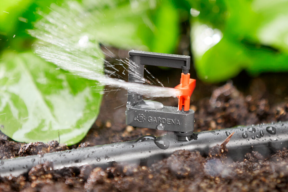 Zraszacz rotacyjny GARDENA Micro-Drip-System 01369-29 2 szt. ziemia rośliny zielone zraszacz podlewa rośliny skuteczne podlewanie efektywne podlewanie rabat