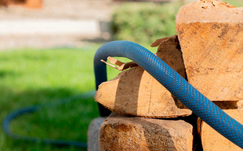 Wąż ogrodowy tekstylny GARDENA Liano Life zestaw 1-2 cala 15 m 18445-20 nie skreca sie nie zalamuje do malych ogrodow balkonow tarasow latwe maewrowanie nie zawiera toksycznych ftalanow metali ciezkich bezpieczny wybor ekologia