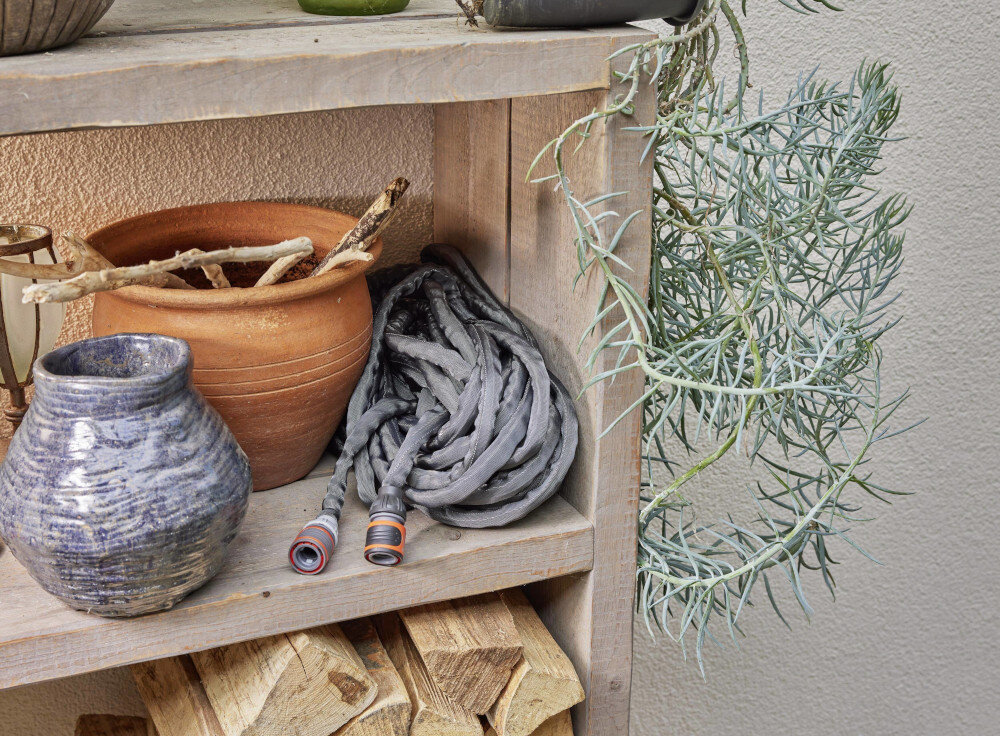 Wąż ogrodowy tekstylny GARDENA Liano Life zestaw 1-2 cala 15 m 18445-20 elastyczna budowa latwe przechowywanie miesci sie w ograniczonej przestrzeni oszczednosc miejsca porzadek do krotkotrwalego i sredniego nawadniania