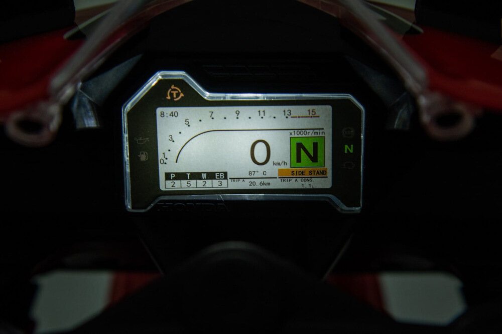 Motorek elektryczny SUN BABY Honda CBR 1000RR Czerwony Prędkość zakres 2-3 km/h