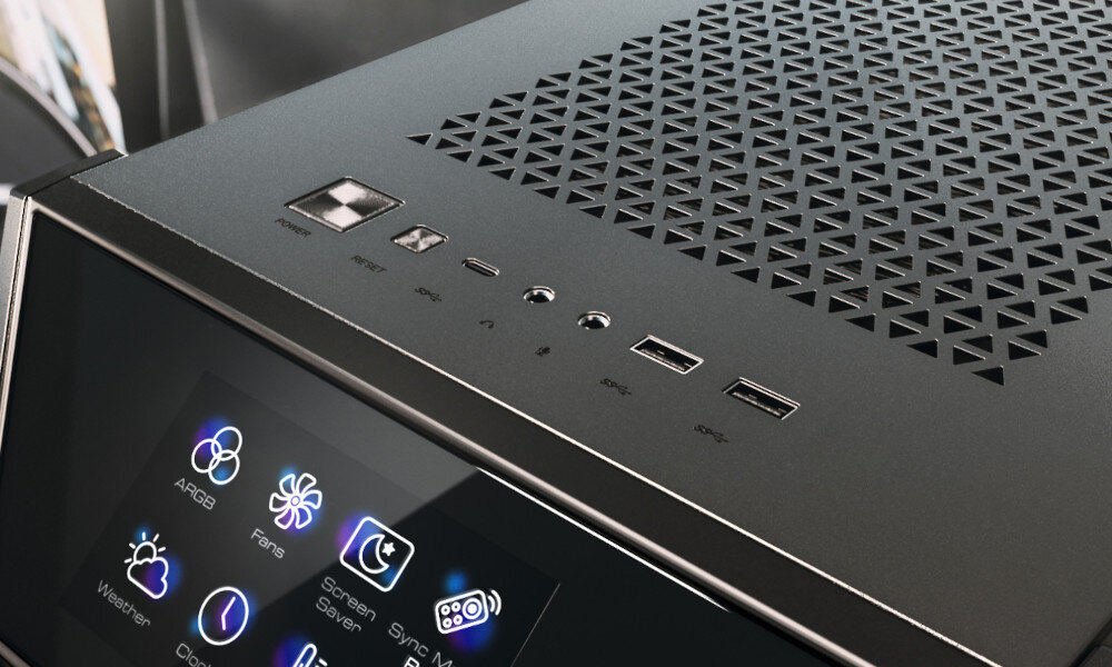 Obudowa MSI MEG Prospect 700R gniazda złącza przyciski wejścia wyjścia