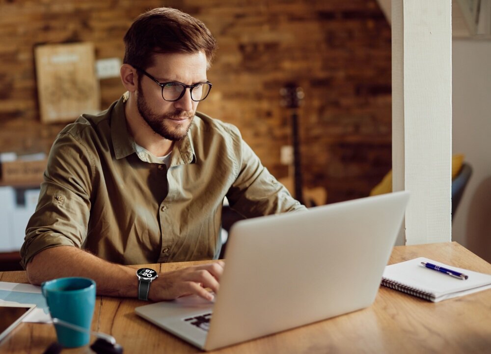 Smartwatch BEMI Ari sport ekran puls tętno ćwiczenia kalorie 