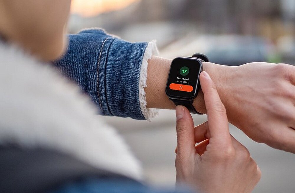 Smartwatch NICEBOY X-fit Watch 2 ekran bateria czujniki zdrowie sport pasek ładowanie pojemność rozdzielczość łączność sterowanie krew puls rozmowy smartfon aplikacja
