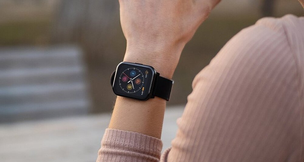 Smartwatch NICEBOY X-fit Watch 2 ekran bateria czujniki zdrowie sport pasek ładowanie pojemność rozdzielczość łączność sterowanie krew puls rozmowy smartfon aplikacja