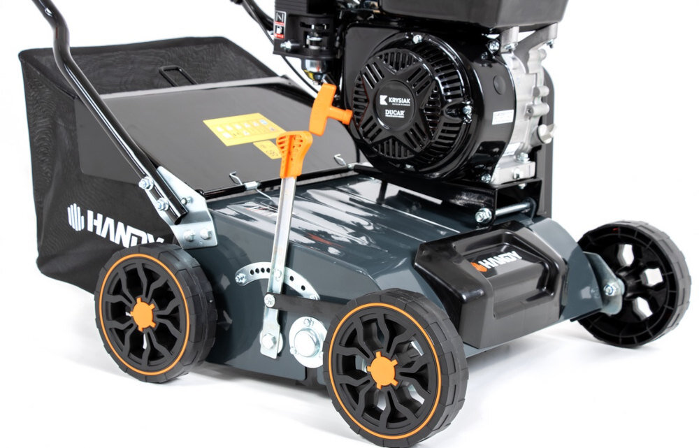 Wertykulator spalinowy HANDY DKW40 Pojemność zbiorników zbiornik paliwa zbiornik oleju smarowanie silnika