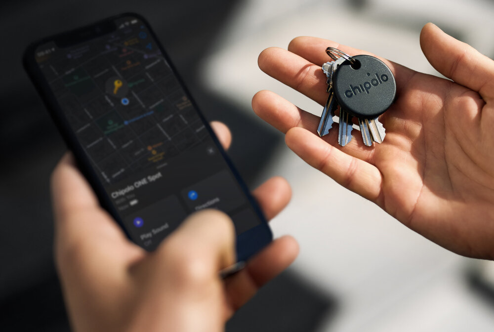 Lokalizator CHIPOLO One Spot wyszukiwarka przedmiotów wyszukiwarka kluczy wyszukiwarka Bluetooth tropiciel Bluetooth znajdź klucze znajdź telefon znajdź zgubione klucze