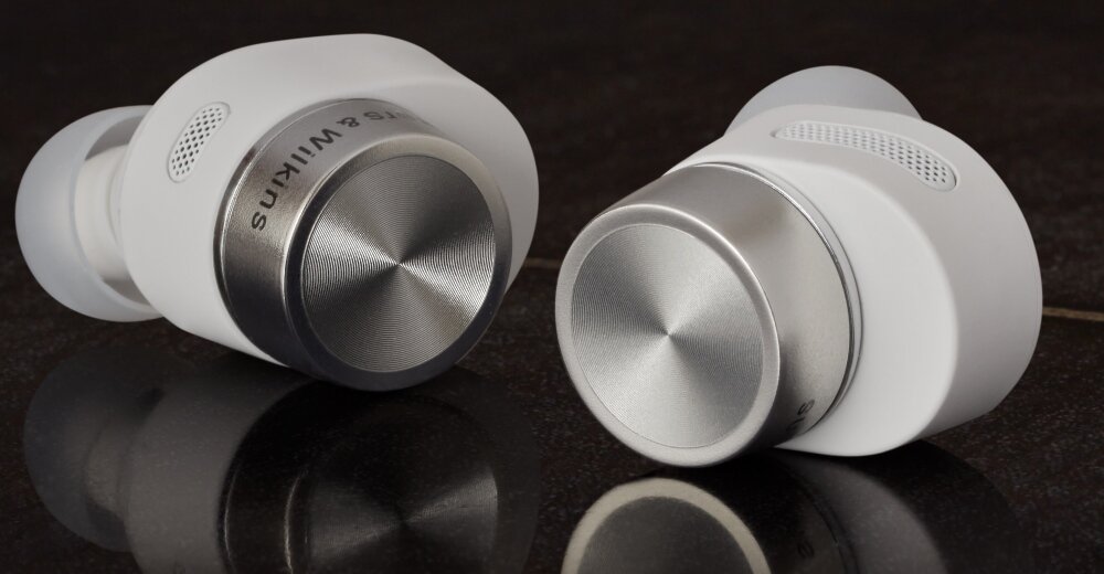 Słuchawki dokanałowe BOWERS & WILKINS PI7 S2 brzmienie przetworniki kompakt kodeki bluetooth realizm rozwiązania techniczne przetworniki anc retransmisja dźwięku szybkie ładowanie komfort obsługa