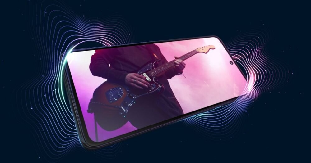 Smartfon MOTOROLA Moto G82 ekran bateria aparat procesor ram pamięć pojemność rozdzielczość zdjęcia filmy opis dane cechy blokady system łączność wifi bluetooth obudowa szkło odporność porty muzyka transfer sieć przekątna matryca waga czujniki