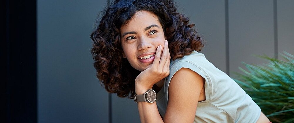 Smartwatch GARMIN Vivomove Sport  ekran bateria sport zdrowie ćwiczenia monitoring sen puls krew pasek 