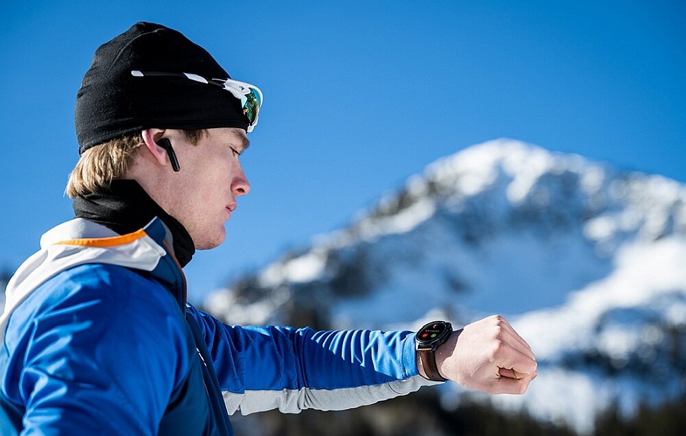Smartwatch TICWATCH Pro 3 Ultra GPS ekran bateria czujniki zdrowie sport pasek ładowanie pojemność rozdzielczość łączność sterowanie krew puls rozmowy smartfon aplikacja