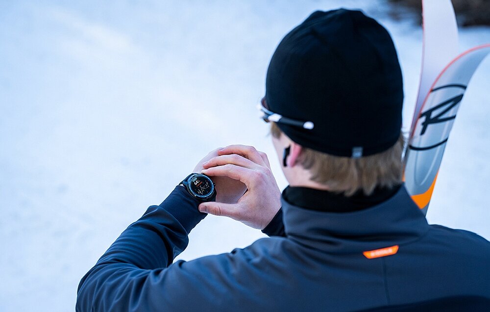 Smartwatch TICWATCH Pro 3 Ultra GPS ekran bateria czujniki zdrowie sport pasek ładowanie pojemność rozdzielczość łączność sterowanie krew puls rozmowy smartfon aplikacja