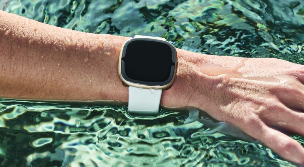 Smartwatch FITBIT Sense 2  ekran bateria czujniki zdrowie sport pasek ładowanie pojemność rozdzielczość łączność sterowanie krew puls rozmowy smartfon aplikacja 