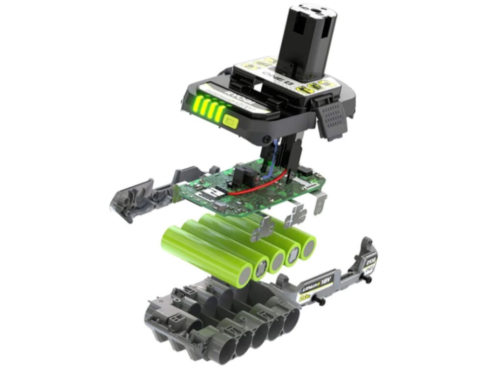 Akumulator RYOBI RB1820C 2Ah 18V, odporność, ochrona, wstrząs, obudowa, Wizualizacja rozkręconego na części pierwsze akumulatora w pionie z góry do dołu, wszystko na białym tle