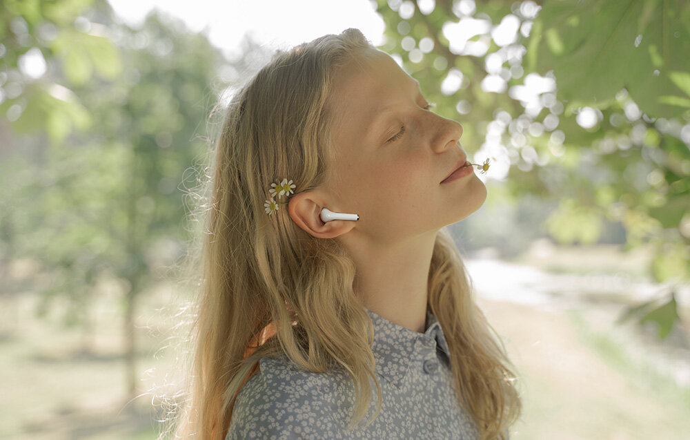 Słuchawki HAYLOUX1 Neo design komfort lekkość dźwięk jakość wrażenia słuchowe ergonomia lekkość sport aktywność podróże czas pracy działanie akumulator