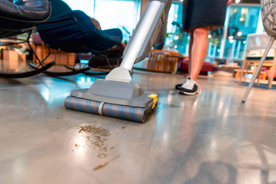 Mop elektryczny KARCHER Professional BR 30/1 C BP pojemnosc Niski poziom hałasu