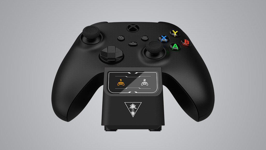 Stacja dokująca TURTLE BEACH do padów Xbox Series X/S + 2 akumulatory zdjęcie stacji lifestyle