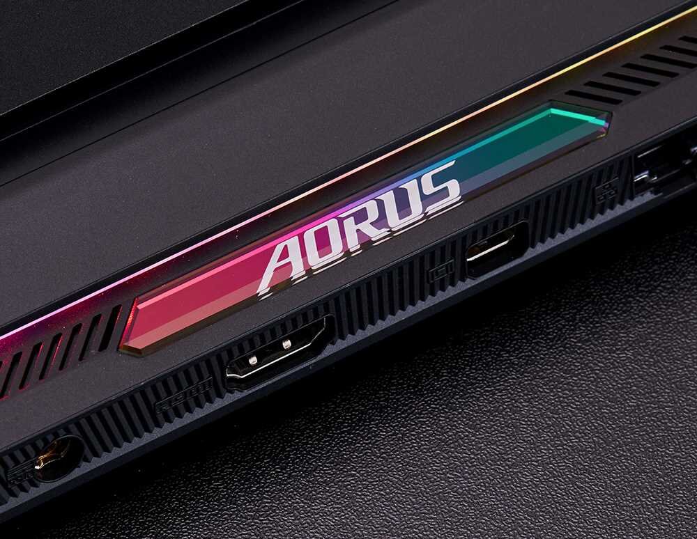 Laptop GIGABYTE Aorus 17X - Light bar