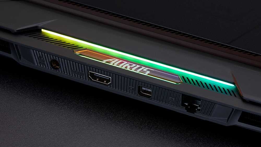 Laptop GIGABYTE Aero - Light bar