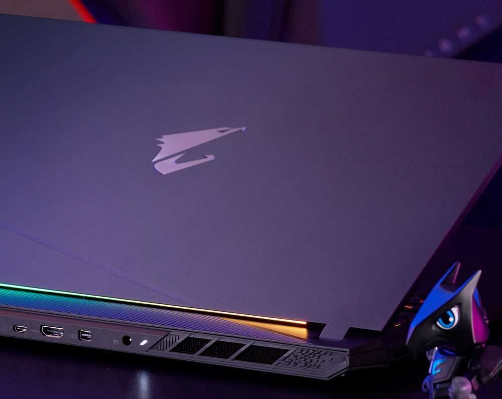 Laptop GIGABYTE Aorus 17H - Design