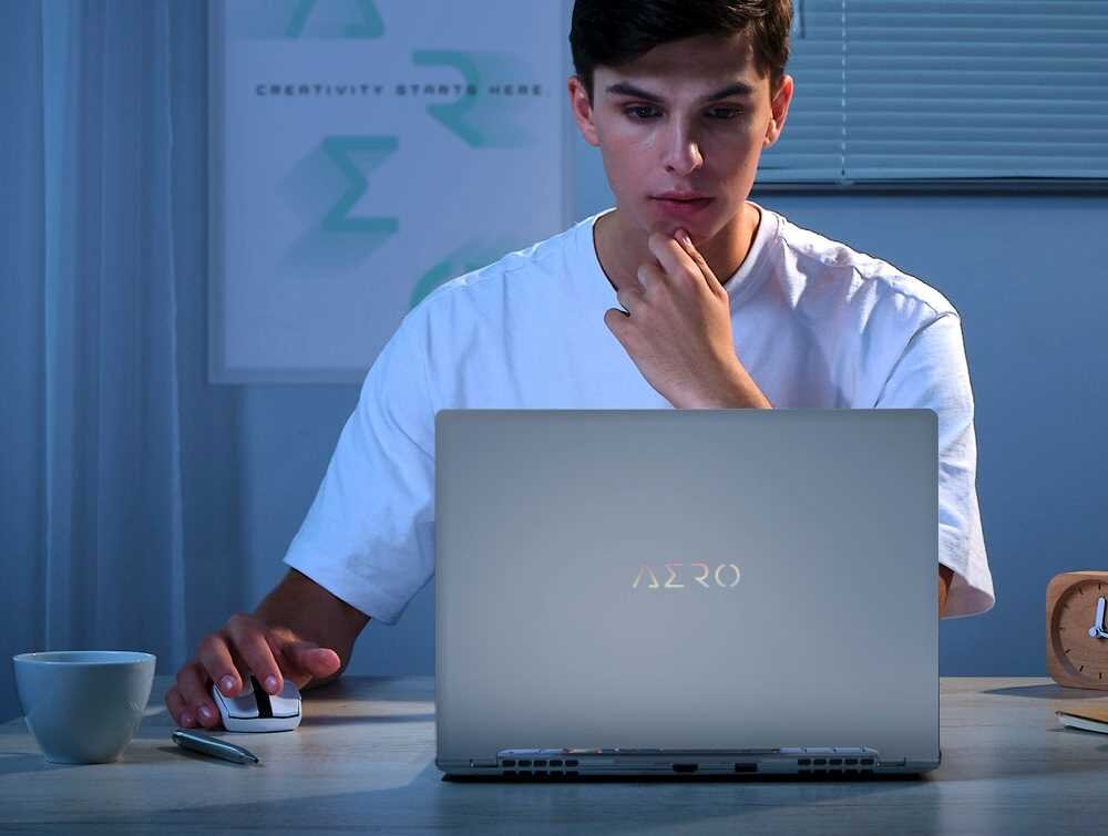 Laptop GIGABYTE Aero - bateria 