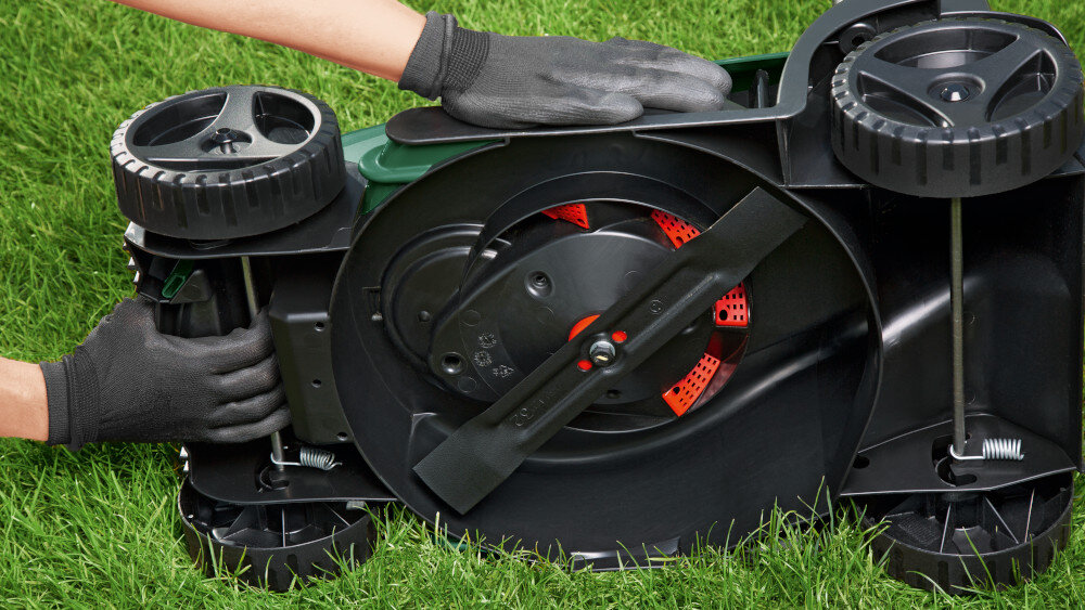 Kosiarka akumulatorowa BOSCH Easy Mower 18V-32-200 06008B9D01 szerokosc koszenia 320 mm noze z wysokiej jakosci stali