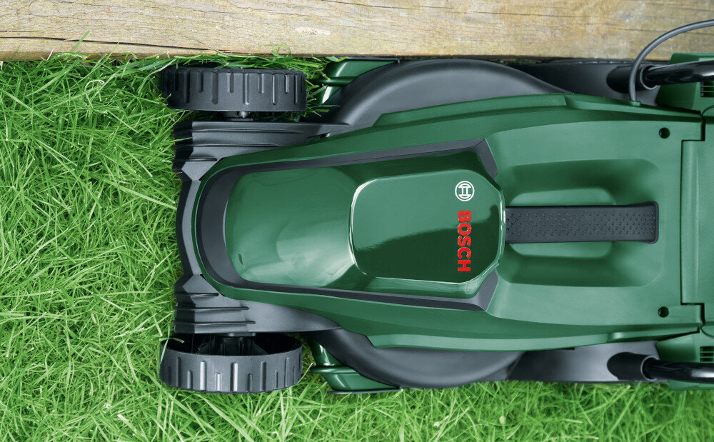 Kosiarka akumulatorowa BOSCH Easy Mower 18V-32-200 06008B9D01 do pielegnacji i koszenia trawnikow o powierzchni do 200 m2 specjalne grzebienie