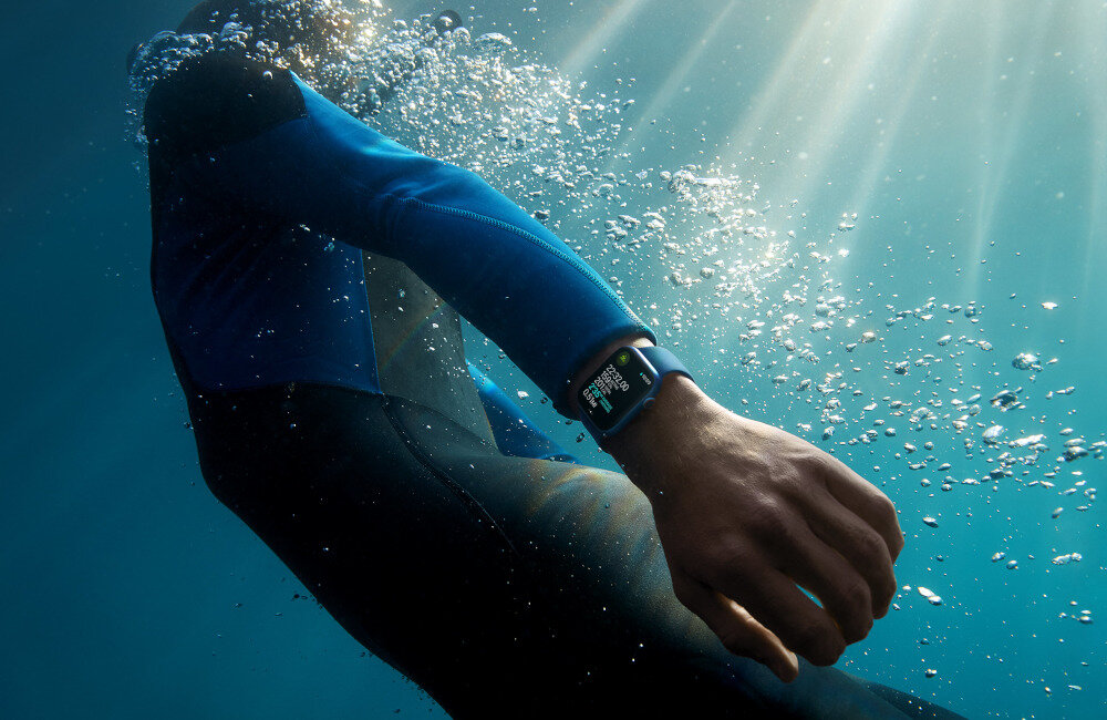 SMARTWATCH APPLE WATCH SERIES 7 wodoodporność