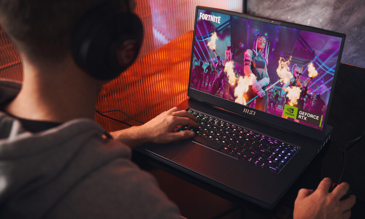 Laptop MSI Titan GT77HX 13VI-048PL zastosowanie cechy opis